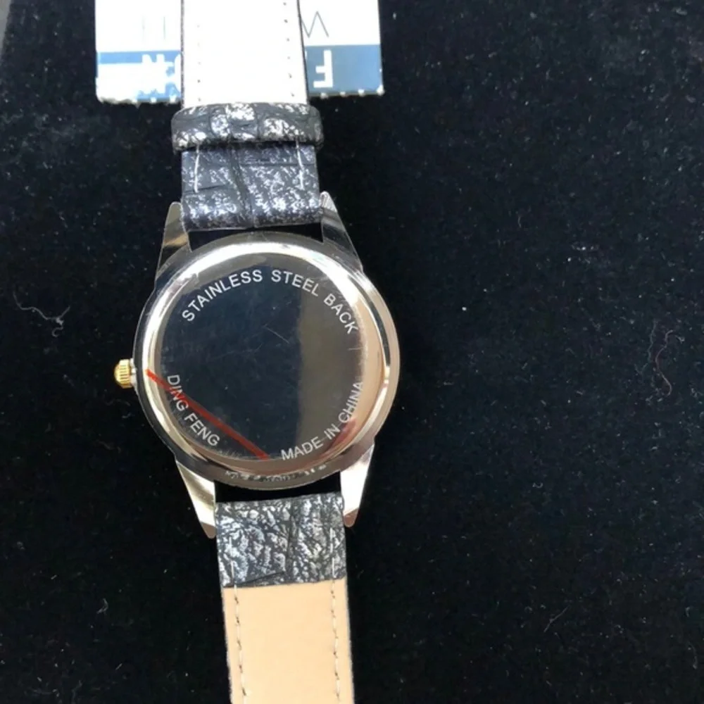 Fashion Watch in current larger face size